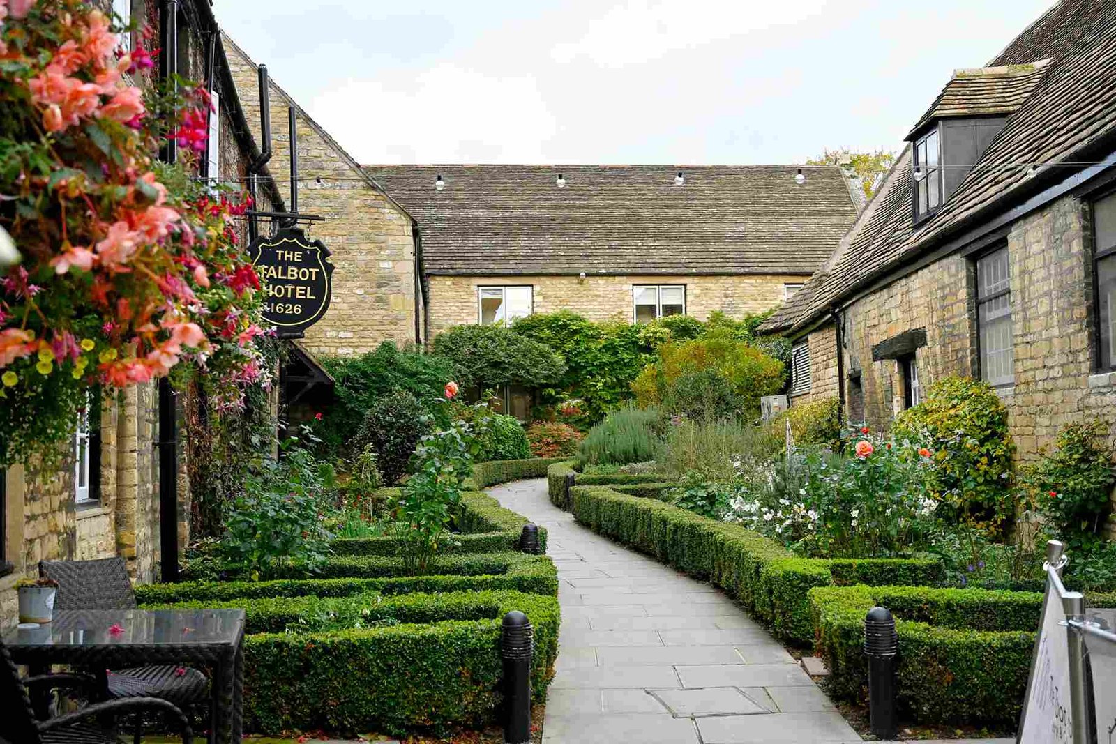 Best Boutique Hotels in the Cotswolds for a Luxurious Summer Staycation